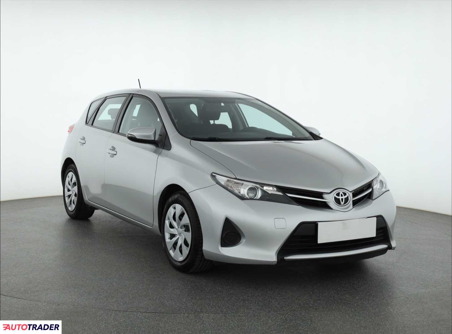 Toyota Auris 2015 1.3 97 KM