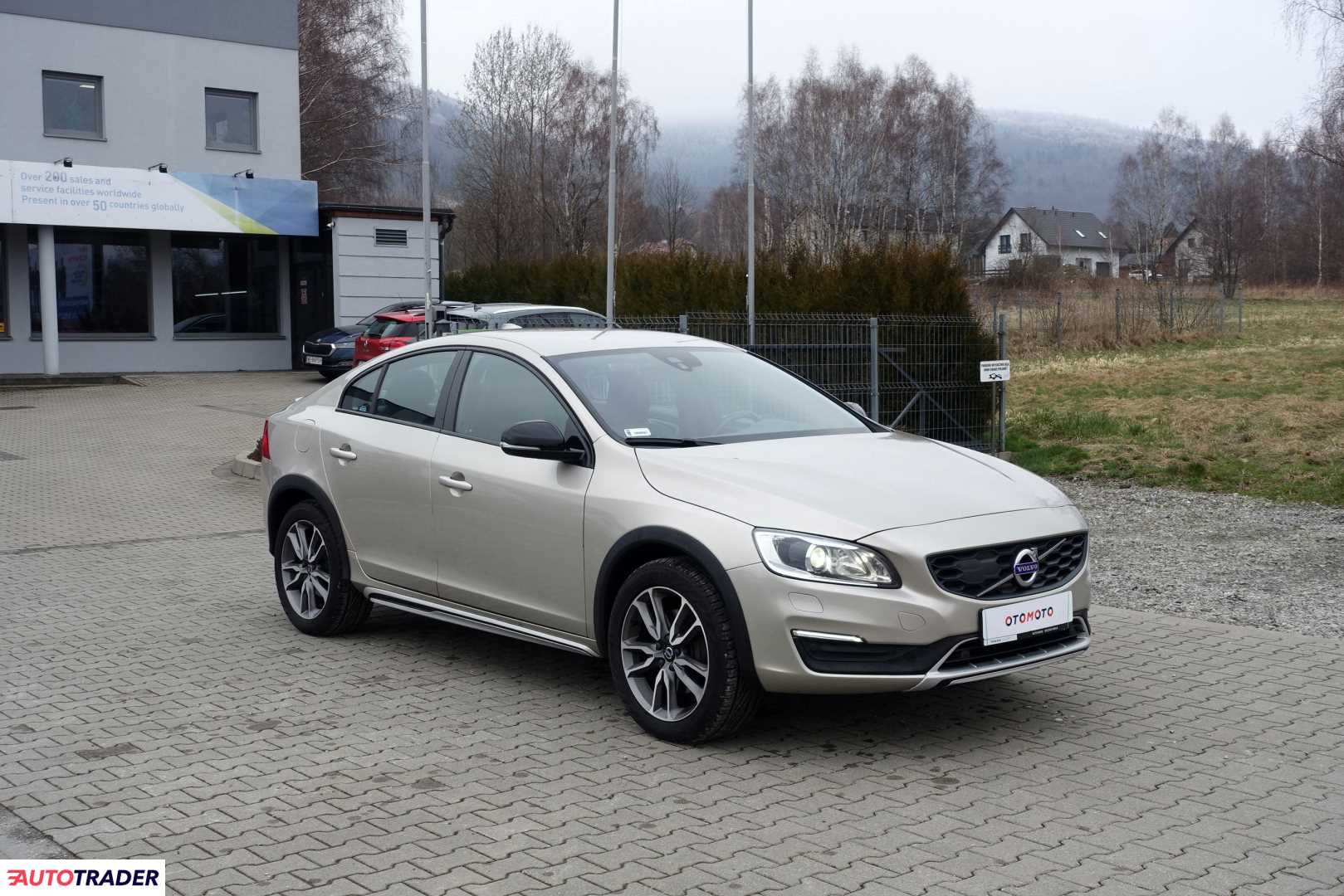 Volvo S60 2018 2.0 245 KM