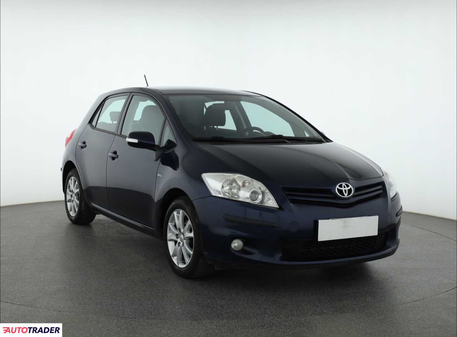 Toyota Auris 2011 1.6 130 KM