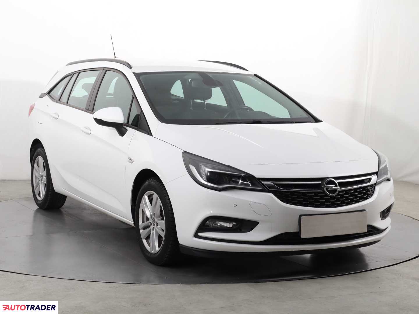 Opel Astra 1.6 108 KM 2019r. (Piaseczno)