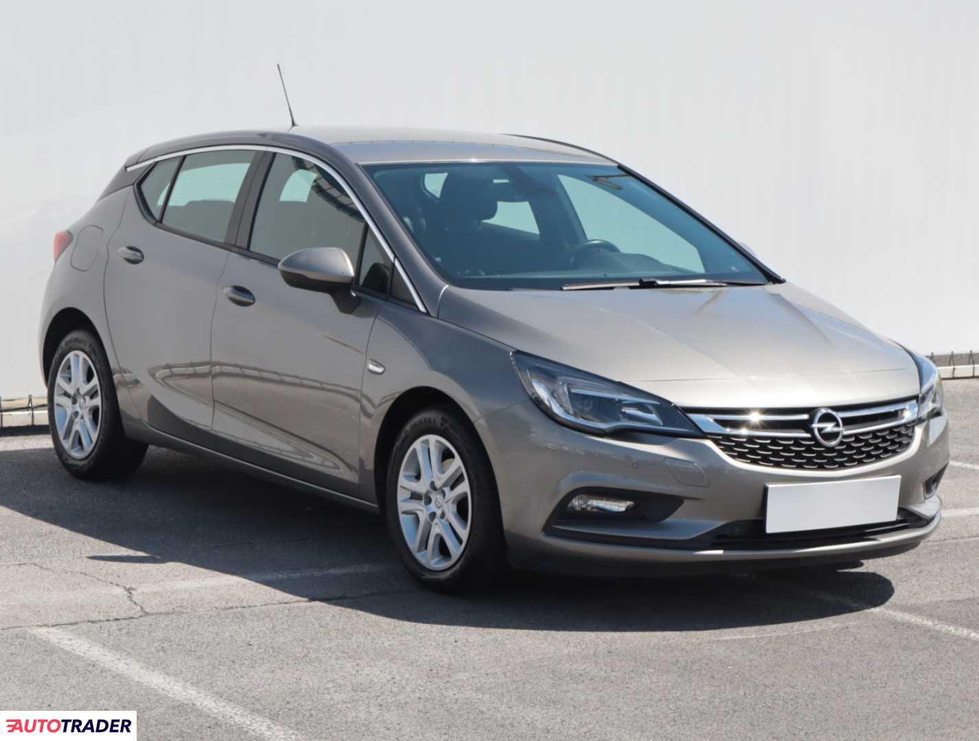 Opel Astra 2017 1.4 123 KM