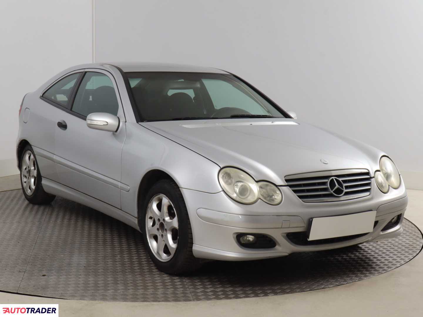 Mercedes C-klasa 2004 1.8 140 KM