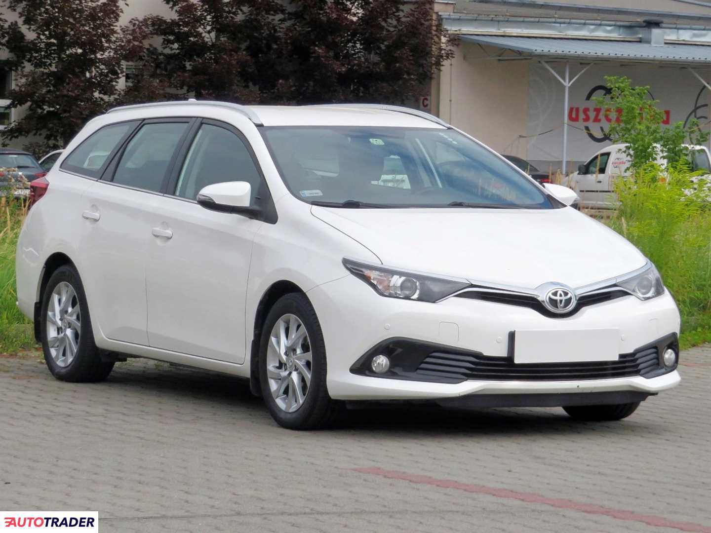 Toyota Auris 2015 1.6 109 KM Toyota Auris 2015 1.6 109 KM