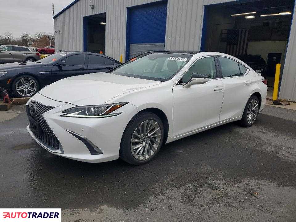 Lexus ES 2020 3
