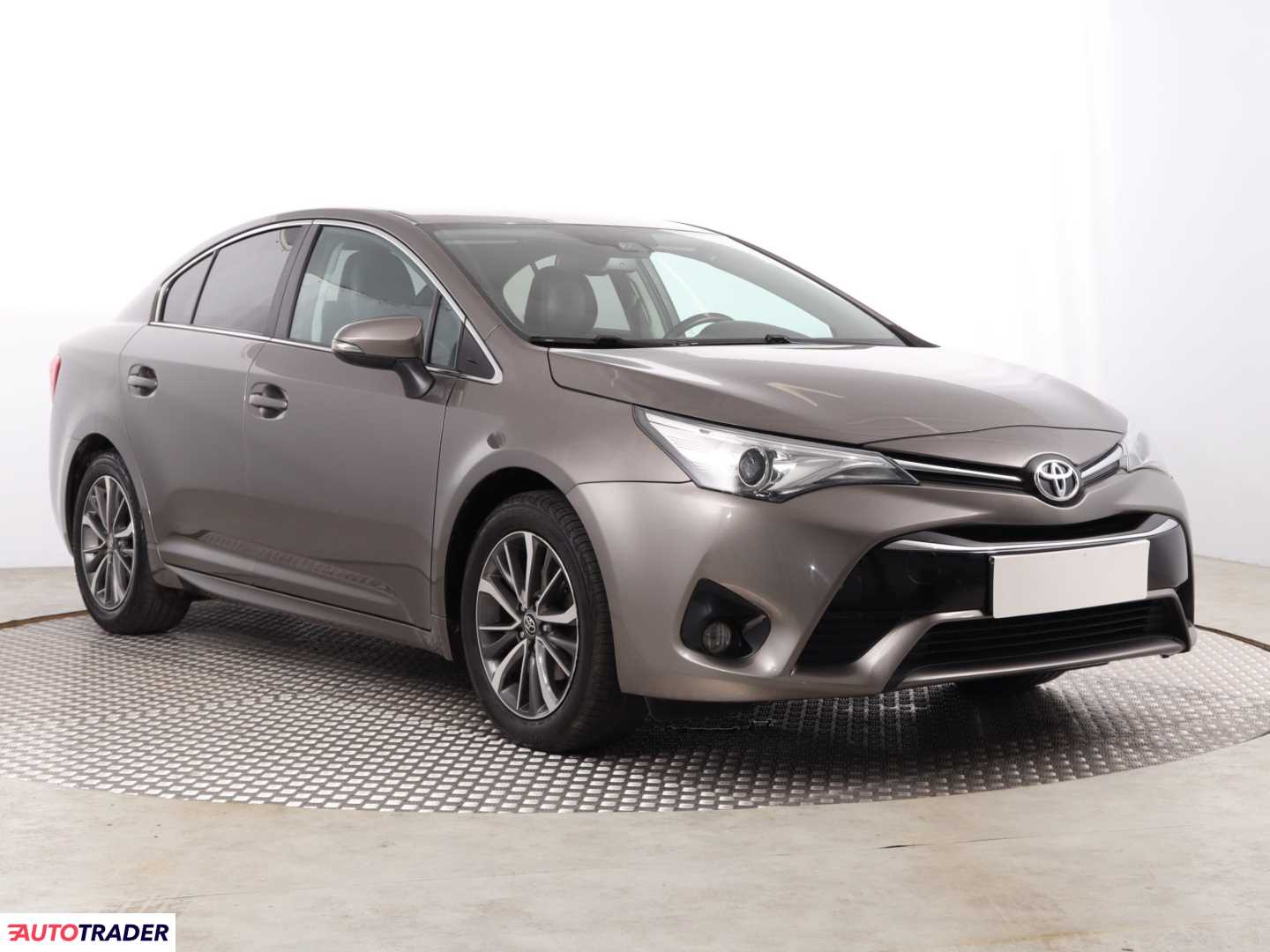 Toyota Avensis 2017 1.8 144 KM