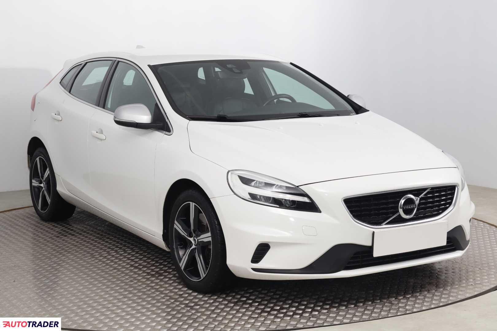 Volvo V40 2018 1.5 150 KM