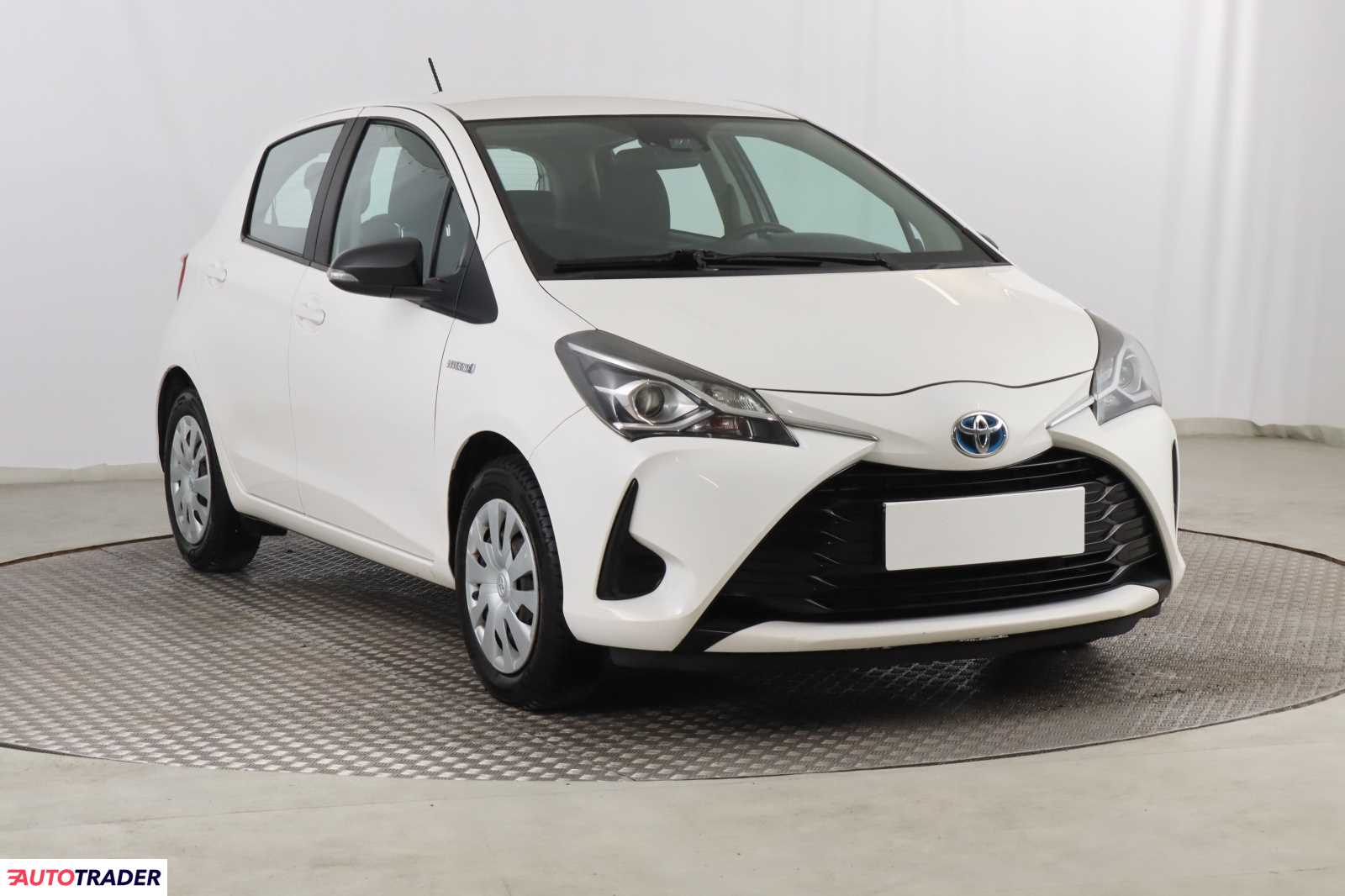 Toyota Yaris 2020 1.5 99 KM