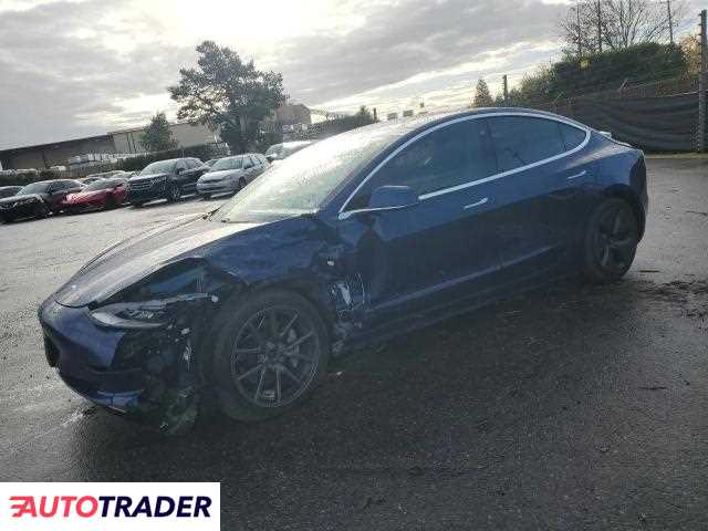 Tesla Model 3 benzyna 2020r. (SAN MARTIN)