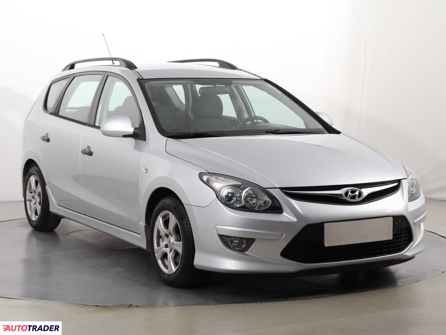 Hyundai i30 2010 1.6 88 KM