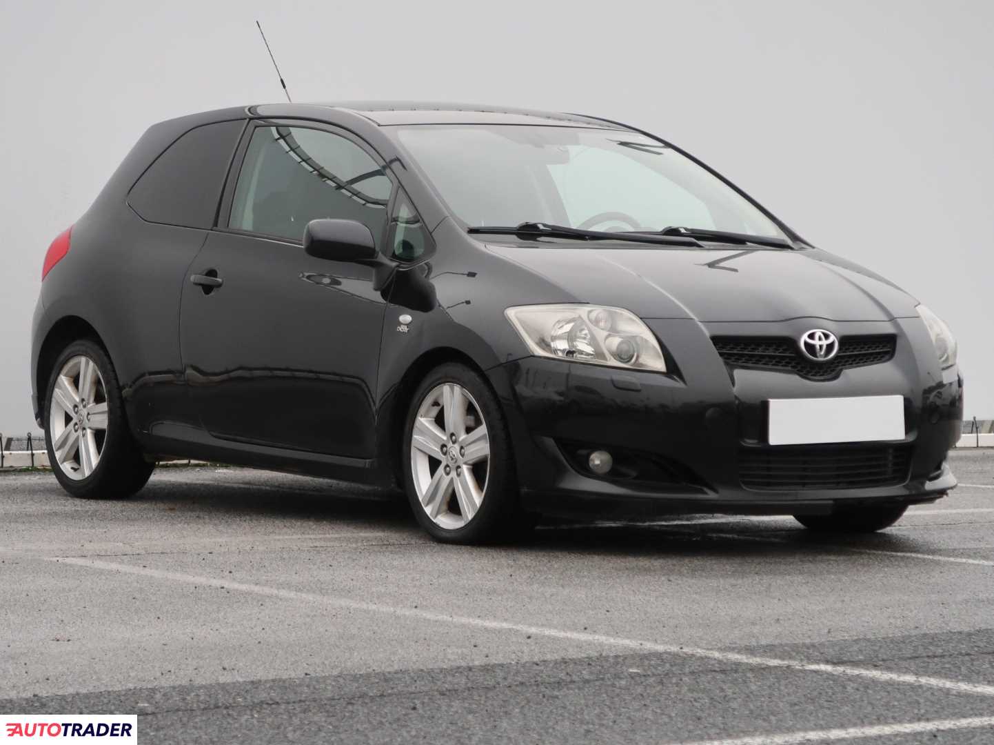 Toyota Auris 2007 2.2 174 KM