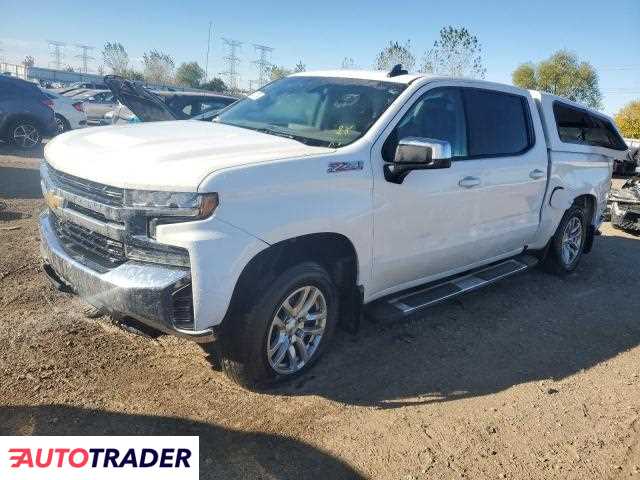 Chevrolet Silverado 5.0 benzyna 2019r. (ELGIN)