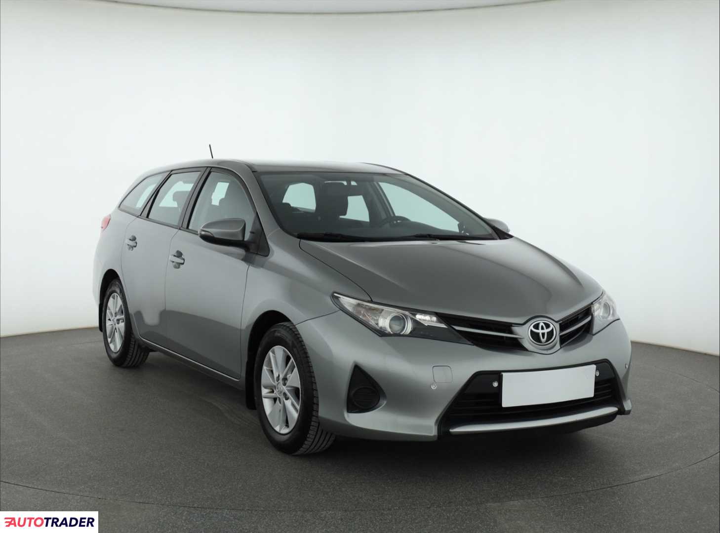 Toyota Auris 2014 1.3 97 KM