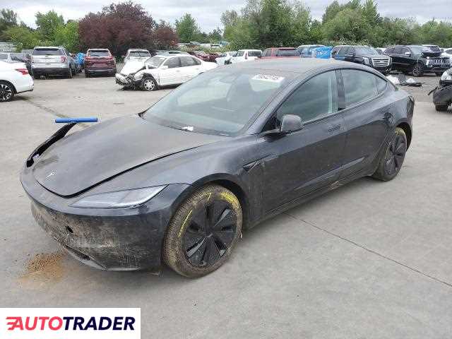 Tesla Model 3 2024