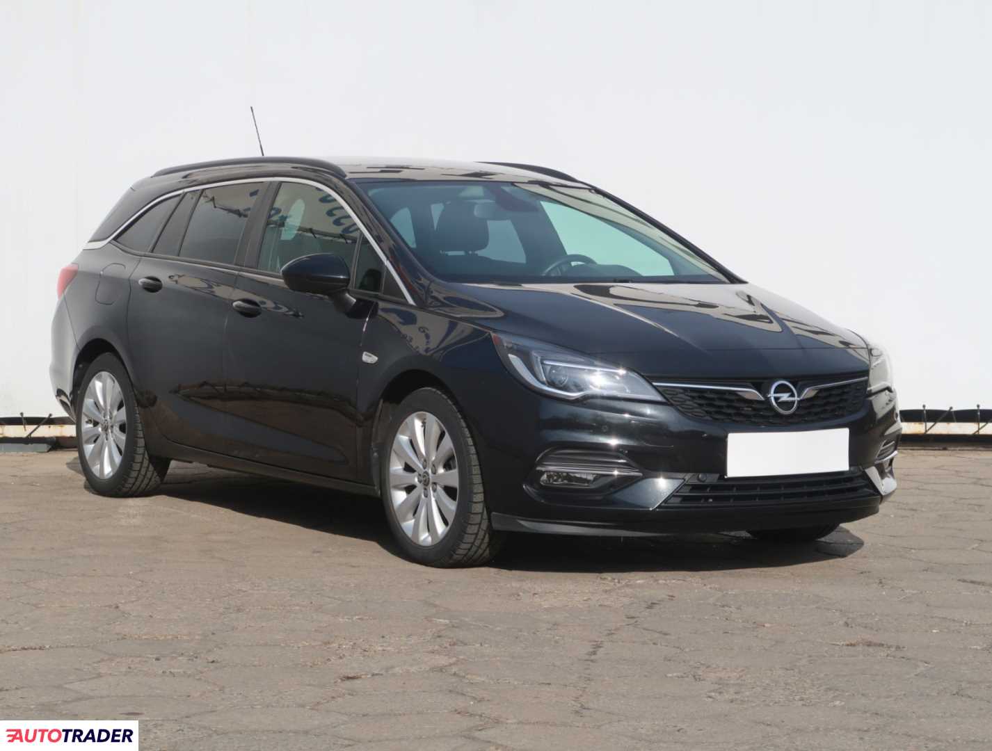 Opel Astra 2016 1.4 123 KM