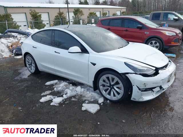Tesla Model 3 2022