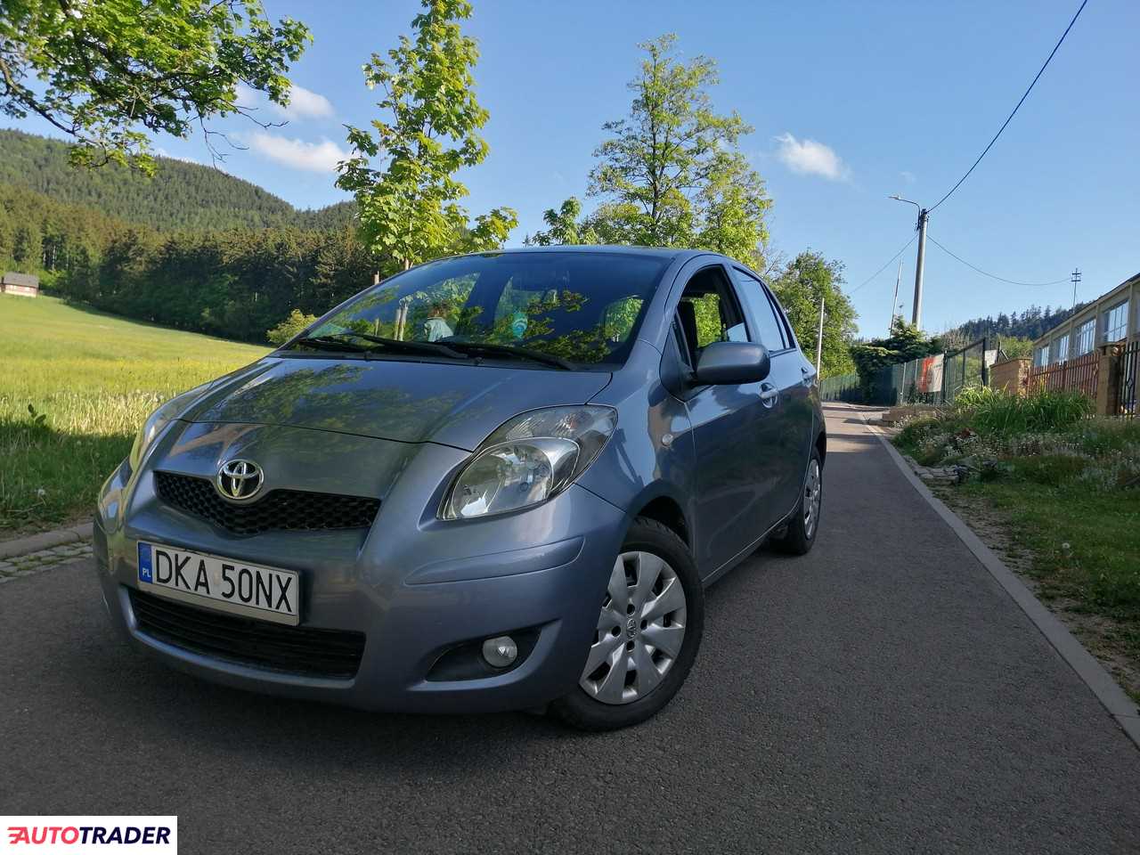 Toyota Yaris 2011 1.3 100 KM