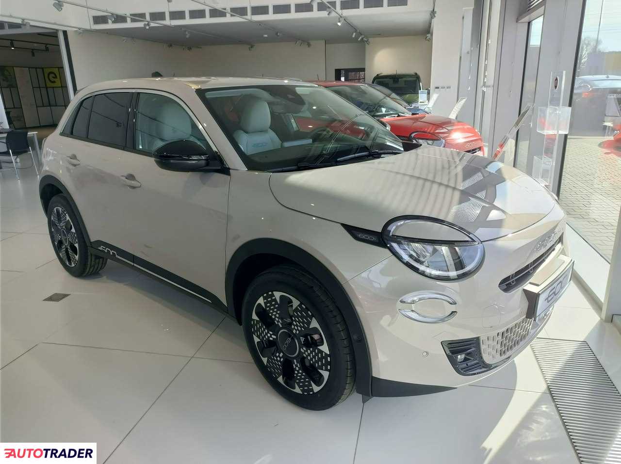 Fiat 600 2026 1.2 110 KM