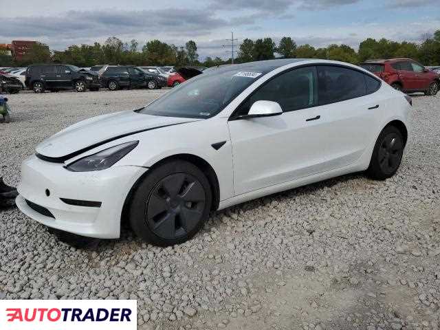 Tesla Model 3 benzyna 2021r. (COLUMBUS)