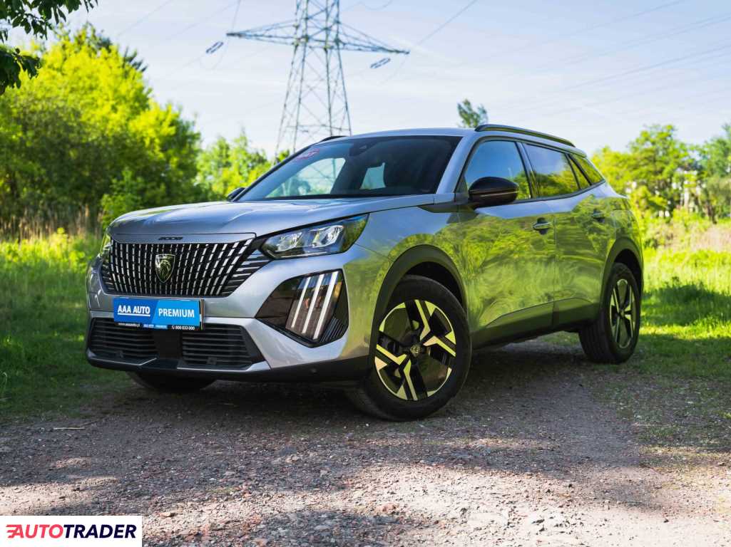 Peugeot 2008 2023 1.2 99 KM