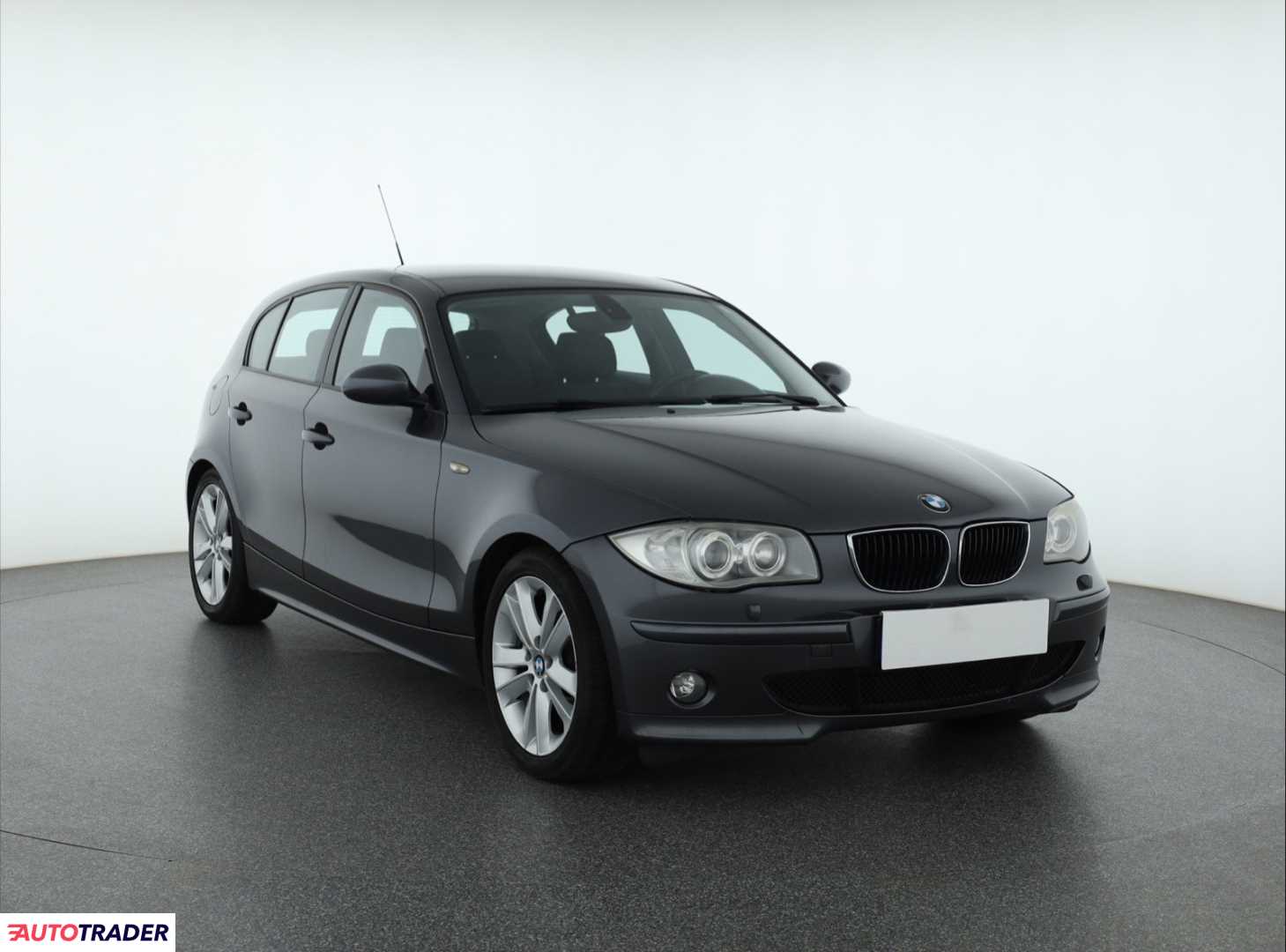 BMW 118 2005 2.0 127 KM