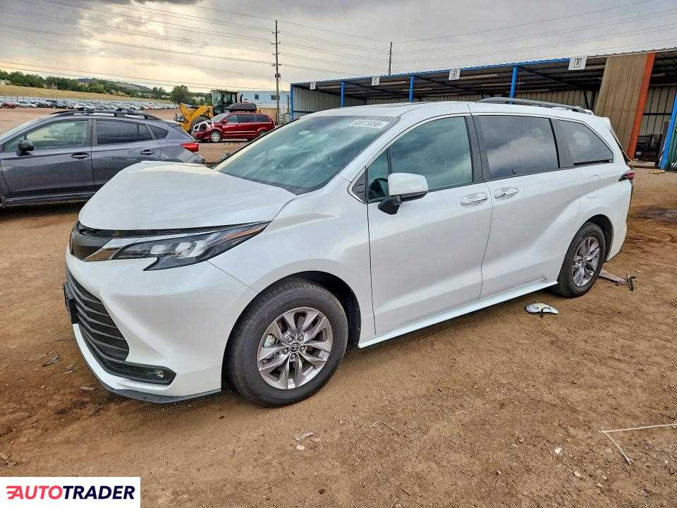 Toyota Sienna 2026 2