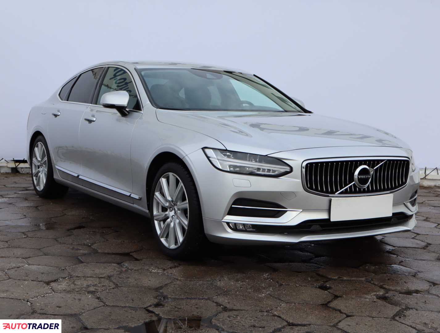 Volvo S90 2018 2.0 187 KM