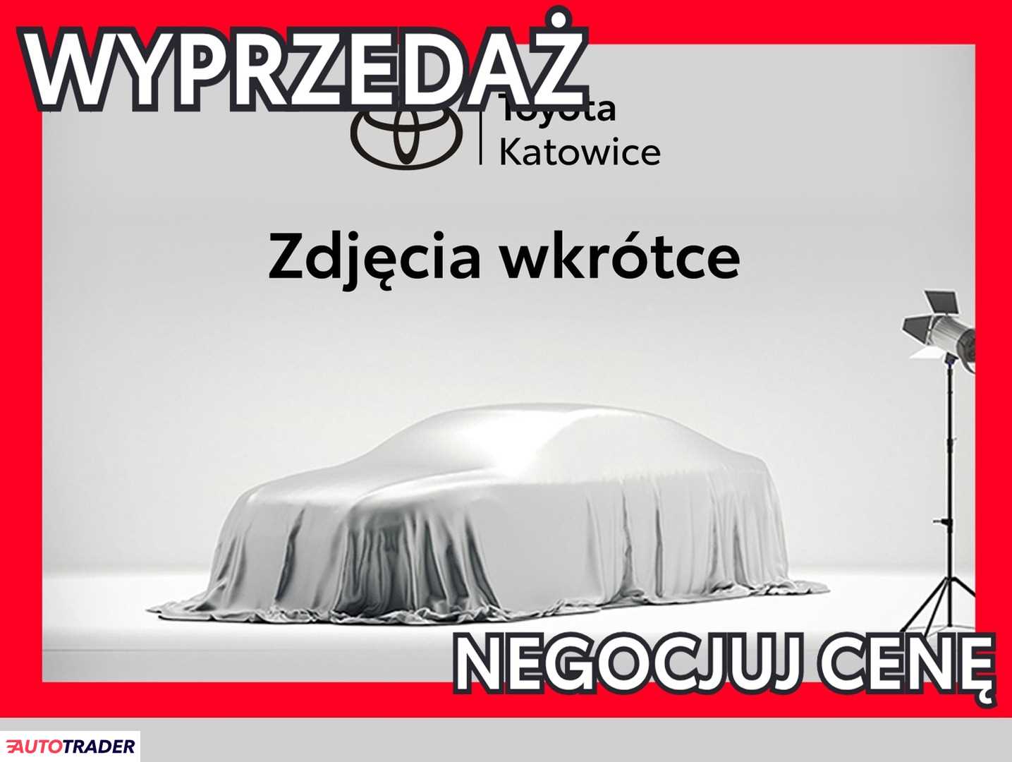 Toyota C-HR 2023 1.8 122 KM