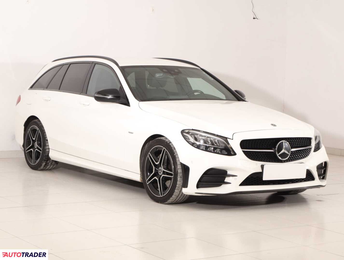 Mercedes C-klasa 2021 2.0 191 KM