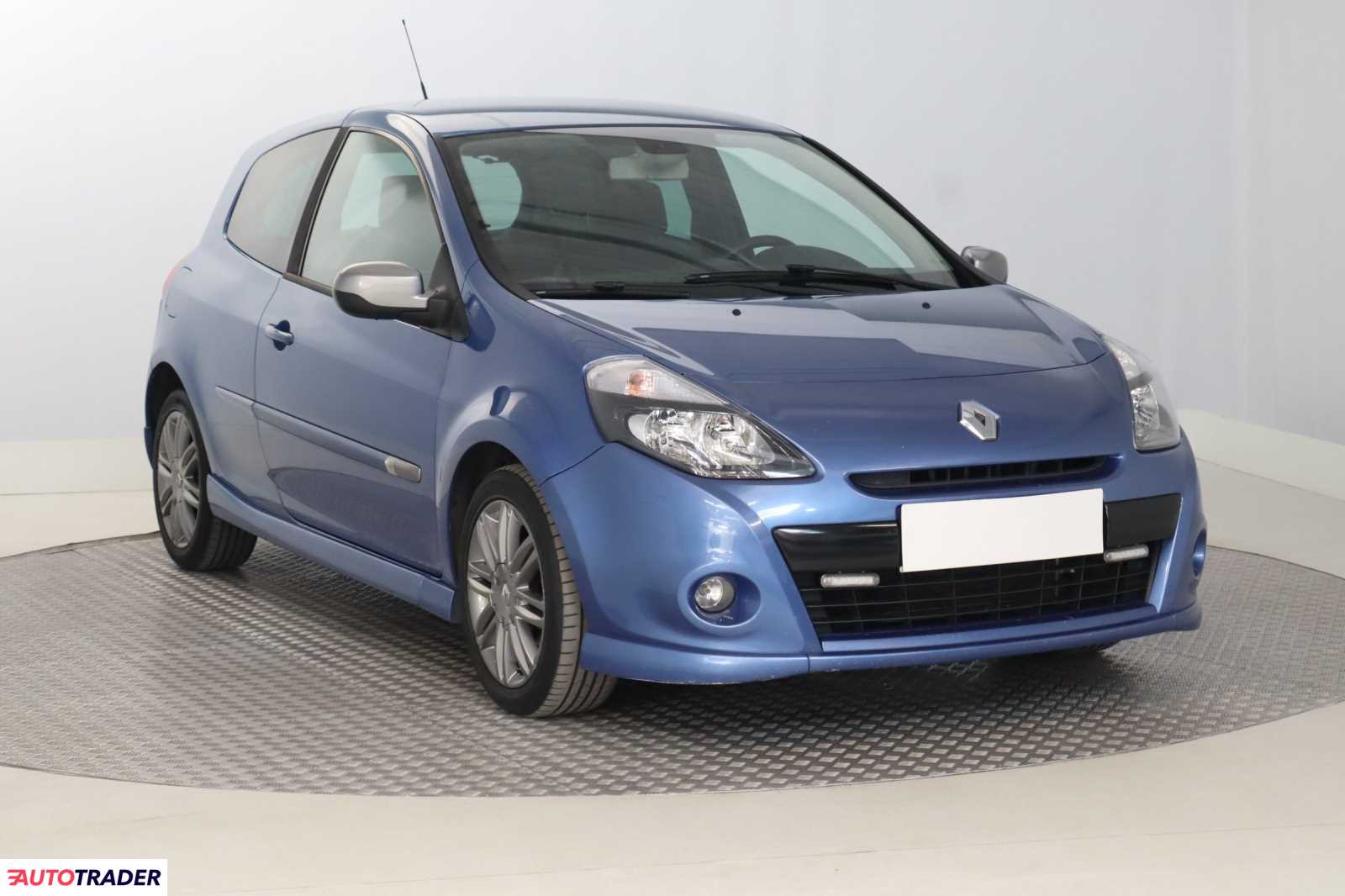 Renault Clio 2009 1.6 126 KM