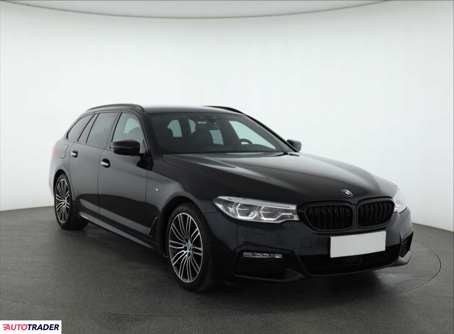 BMW 520 2.0 187 KM 2018r. (Piaseczno)