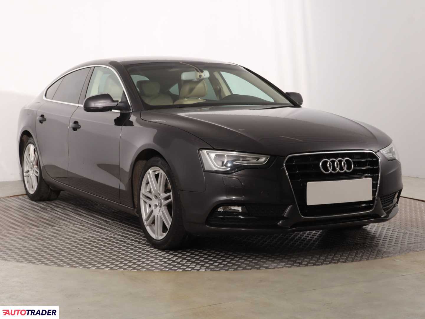 Audi A5 2012 2.0 174 KM