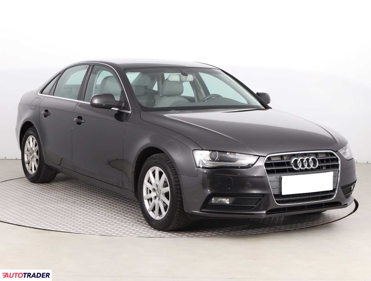 Audi A4 2012 2.0 140 KM Audi A4 2012 2.0 140 KM