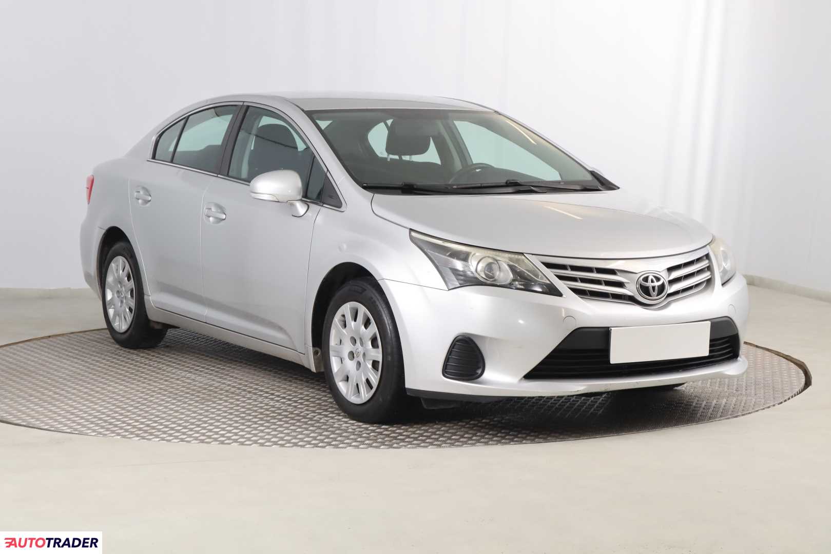 Toyota Avensis 2012 2.0 122 KM