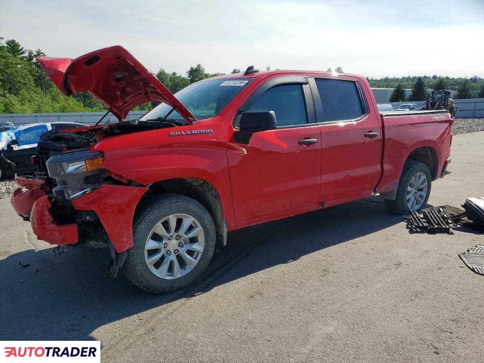 Chevrolet Silverado 2021 4