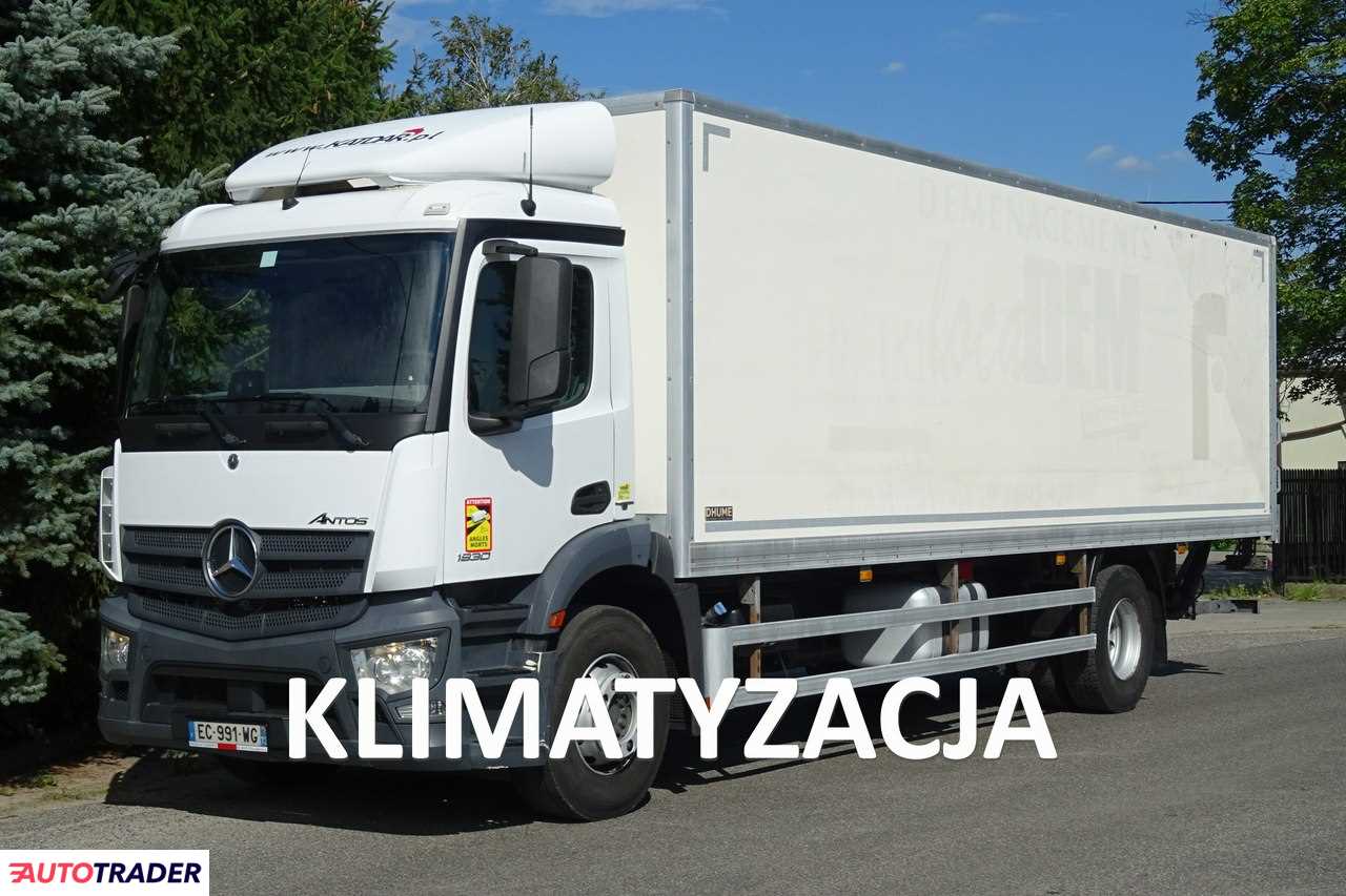 Mercedes 2016