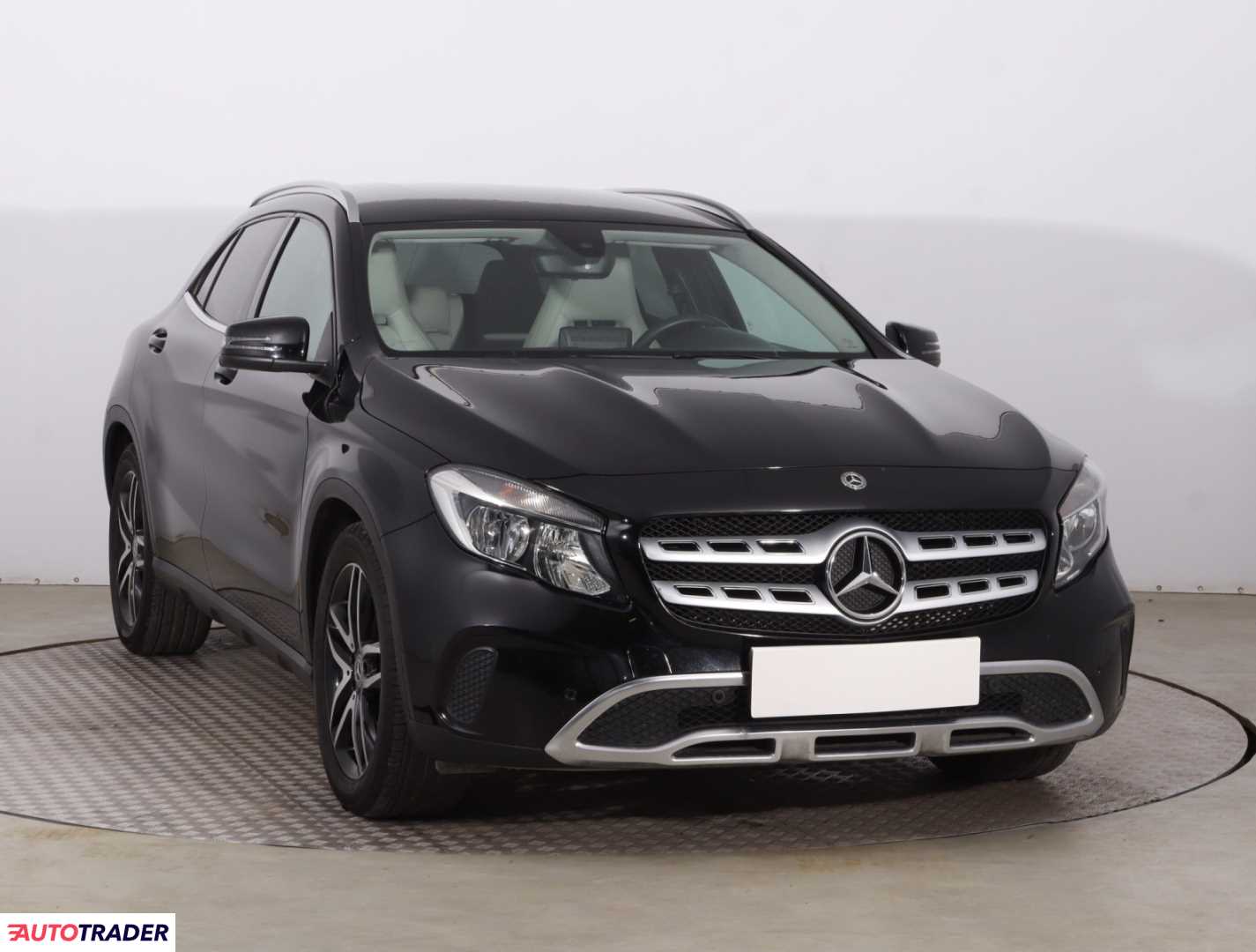 Mercedes G-klasa 2019 1.6 154 KM