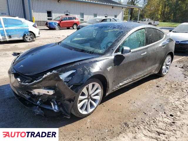 Tesla Model 3 benzyna 2020r. (YORK HAVEN)