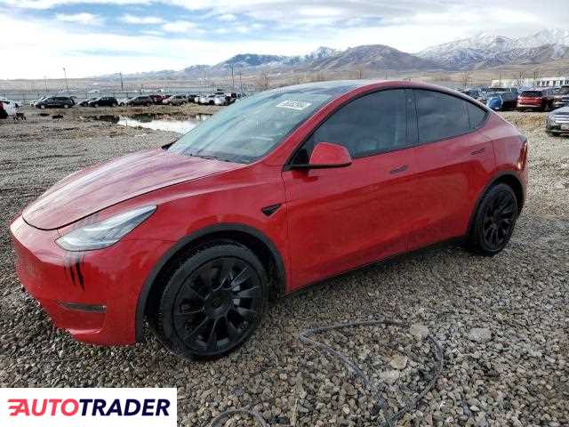 Tesla Model Y benzyna 2020r. (MAGNA)