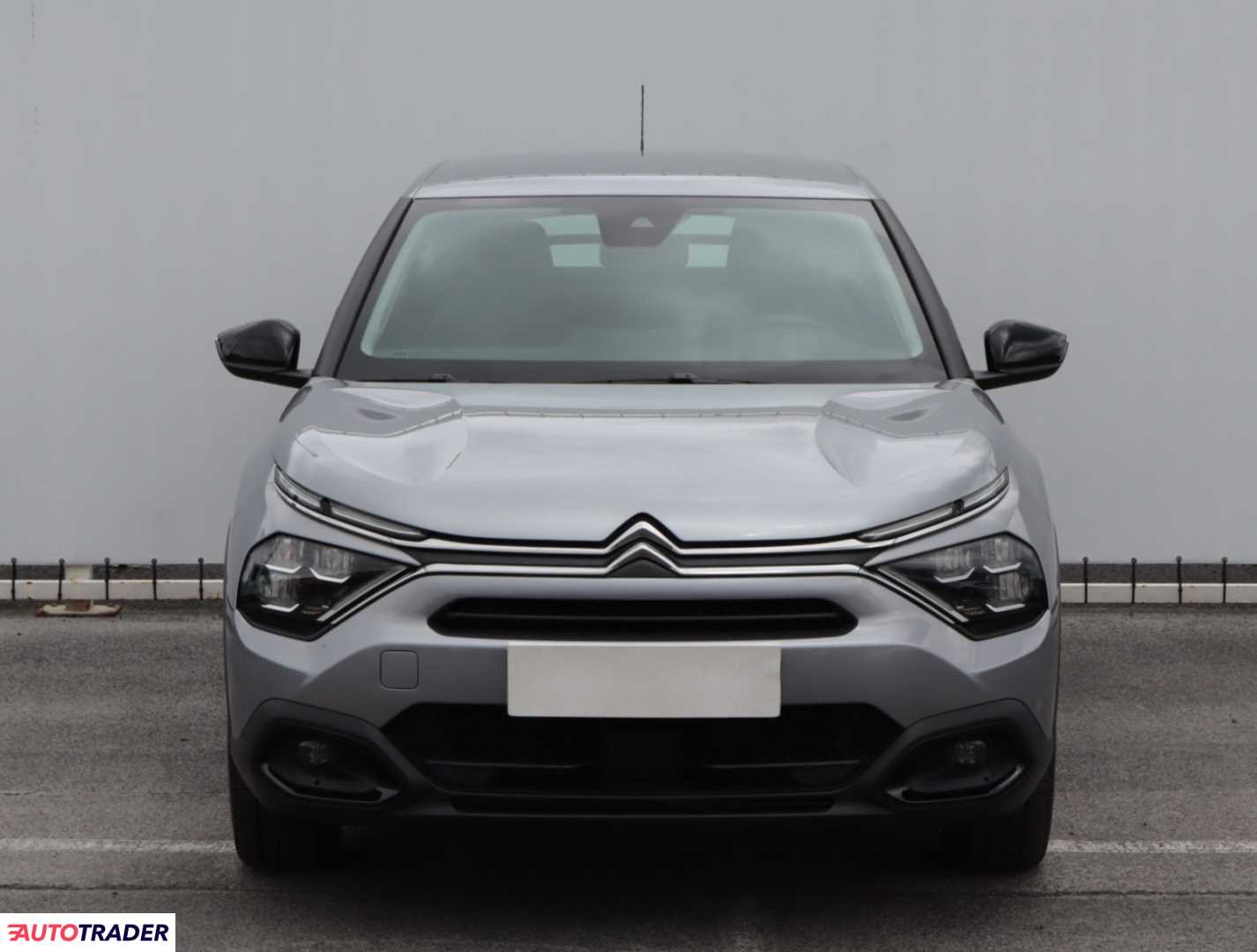 Citroen C4 2023 1.2 128 KM