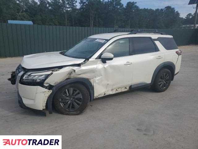 Nissan Pathfinder 2022 3