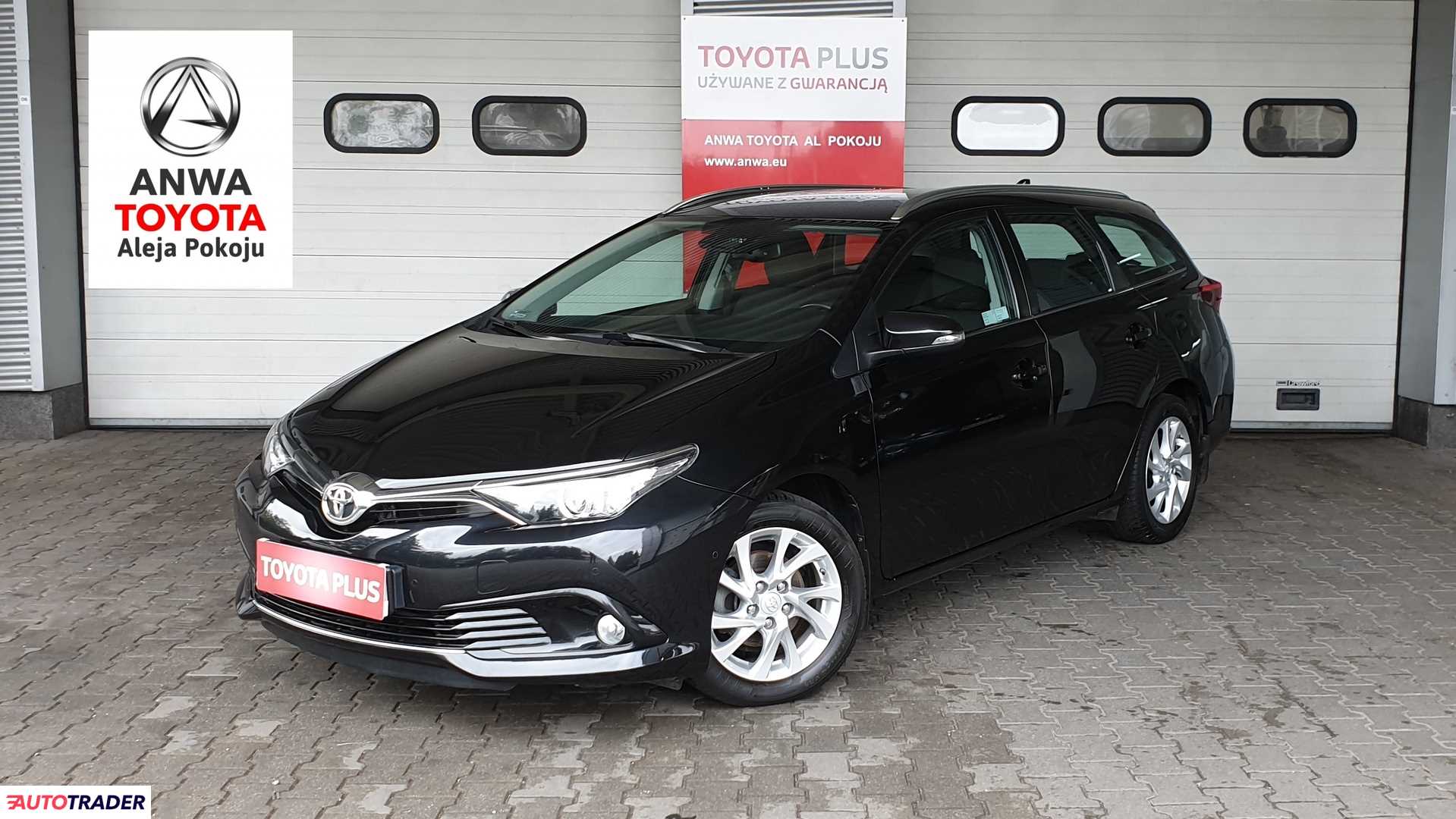 Toyota Auris 2017 1.6 132 KM Toyota Auris 2017 1.6 132 KM