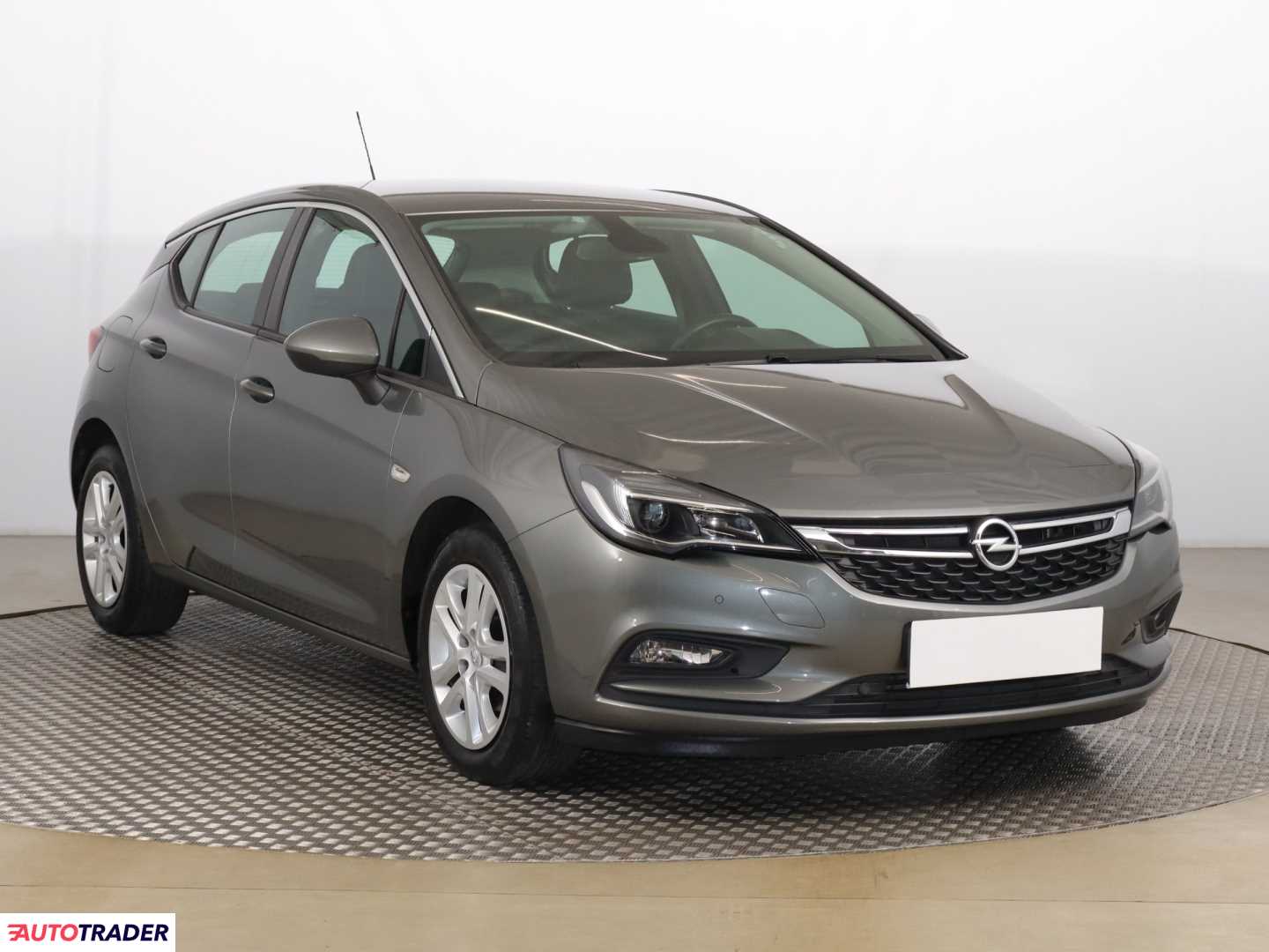 Opel Astra 2018 1.4 99 KM