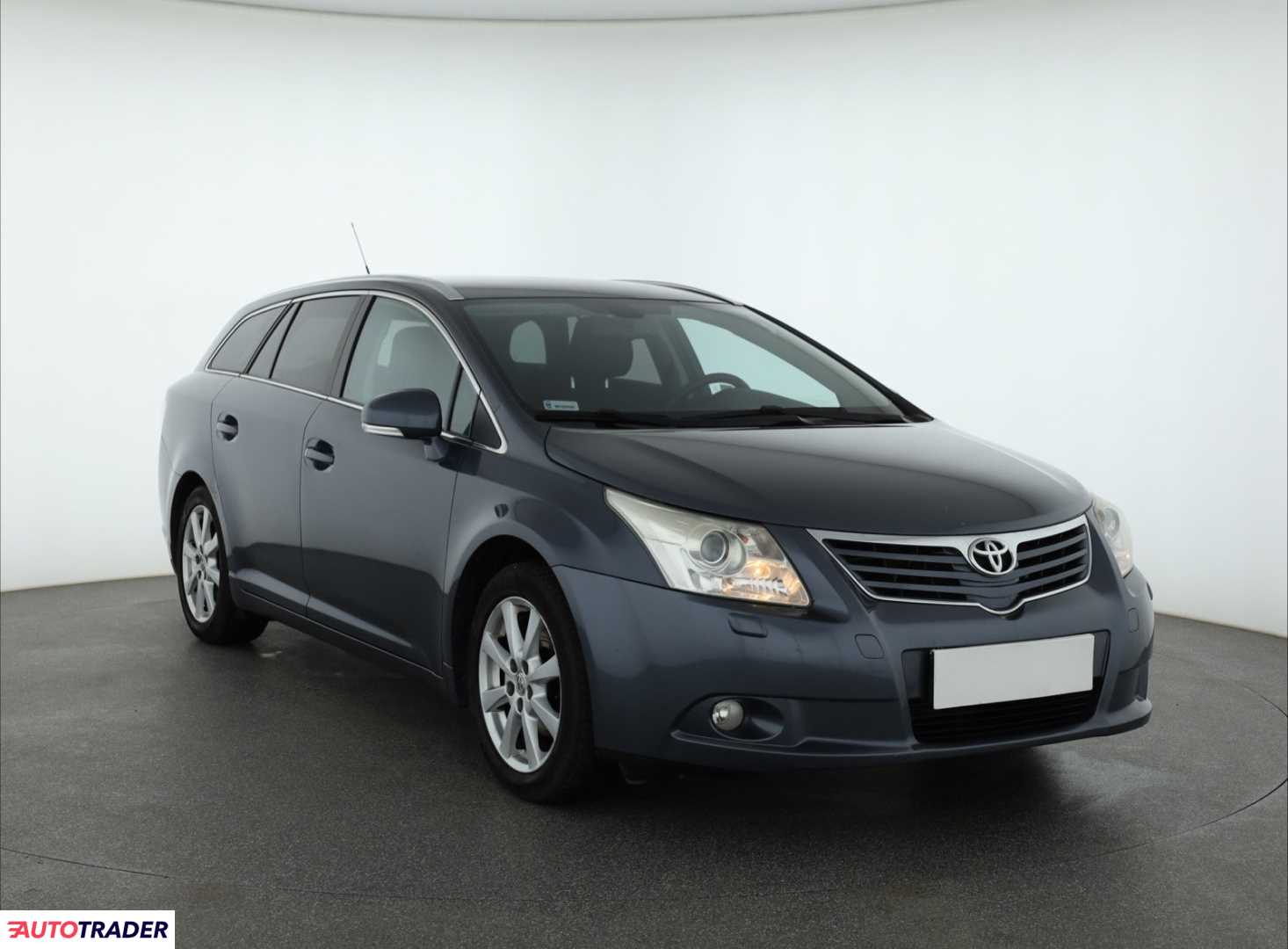 Toyota Avensis 2010 2.0 150 KM