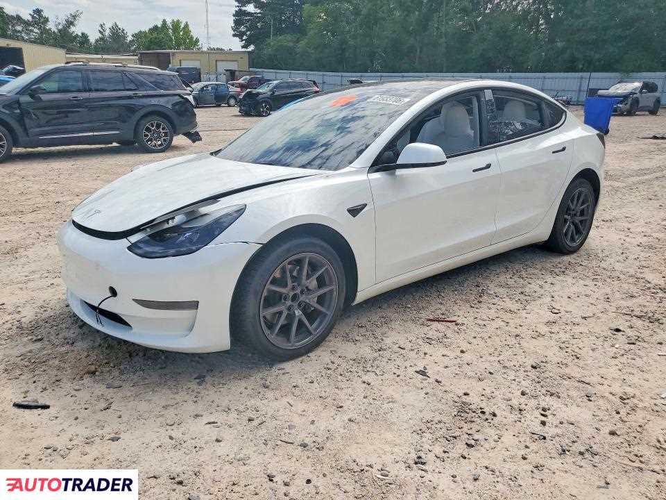 Tesla Model 3 2023