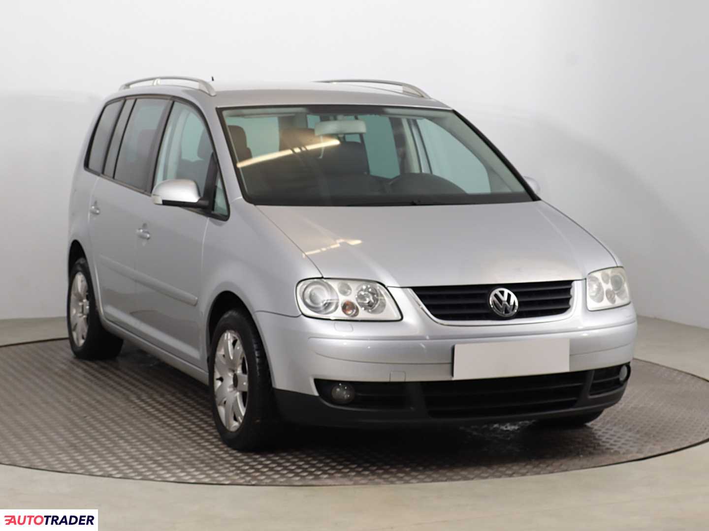 Volkswagen Touran 2003 2.0 147 KM