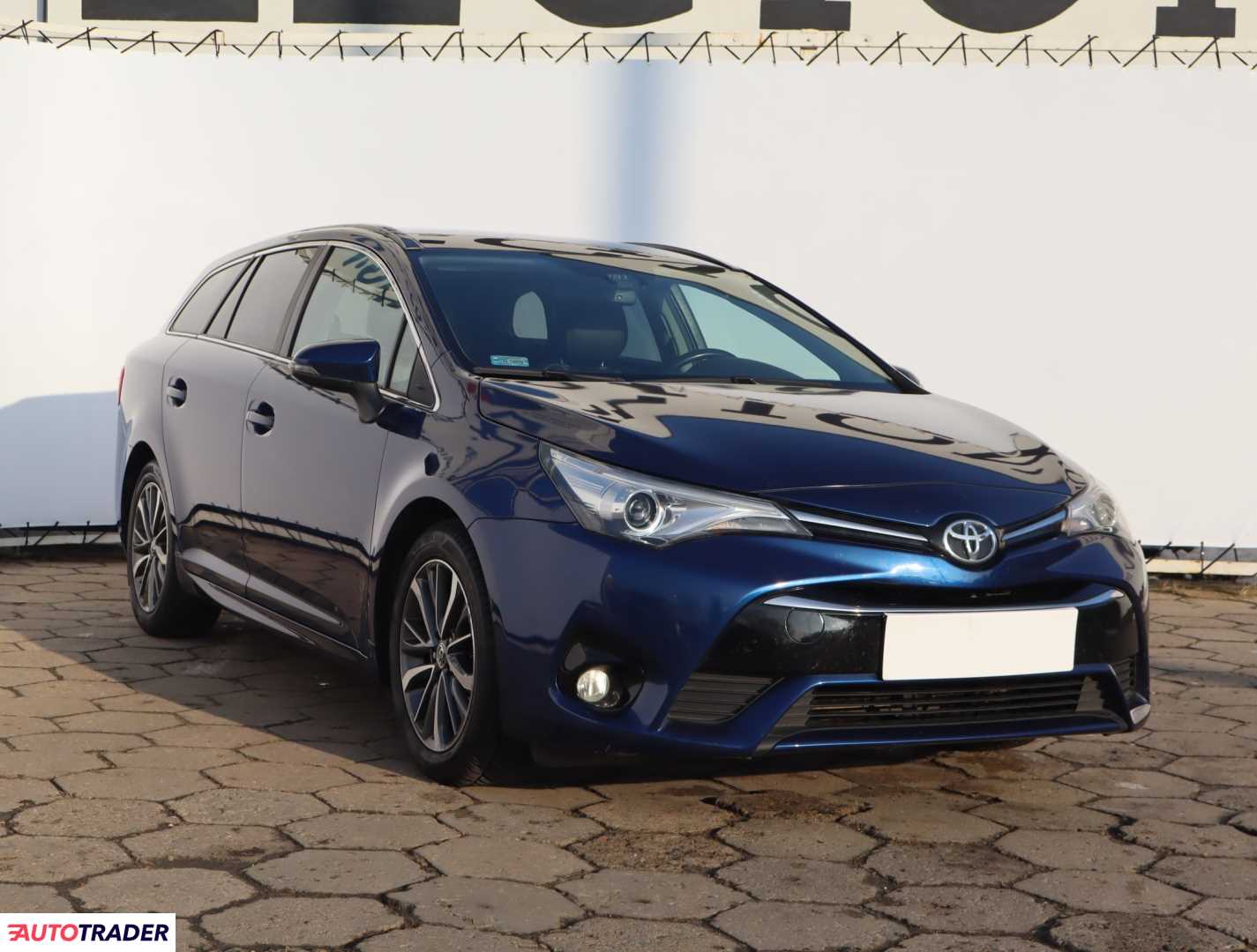 Toyota Avensis 2015 2.0 140 KM