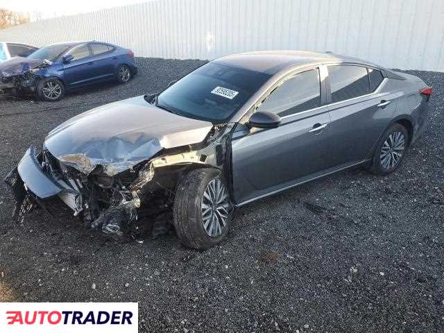 Nissan Altima 2025 2