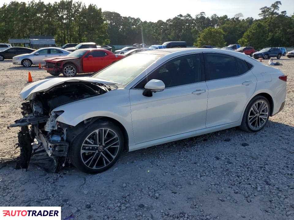Toyota Camry 2025 2