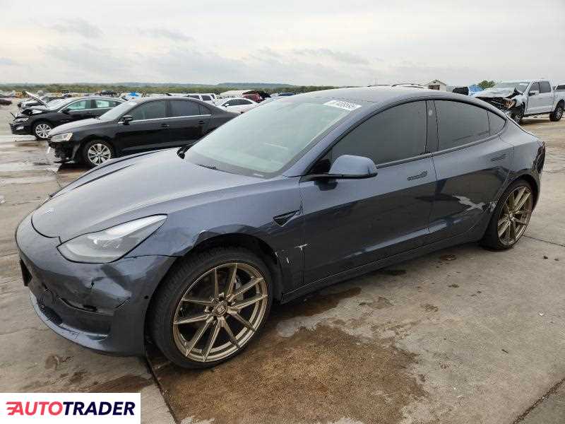 Tesla Model 3 2022