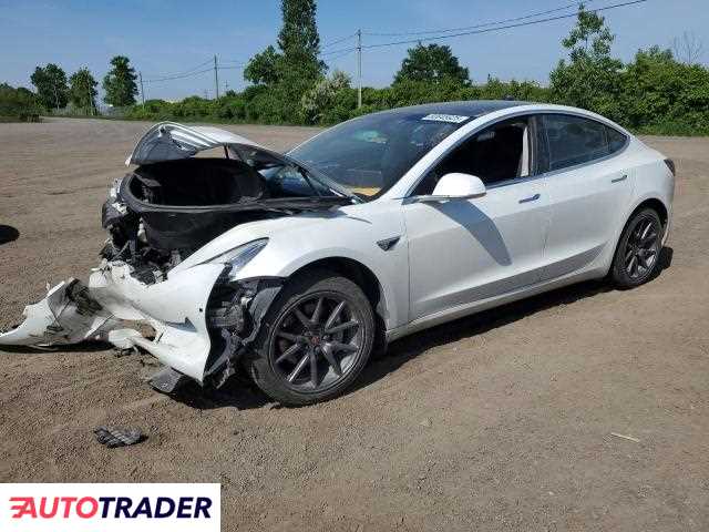 Tesla Model 3 2020